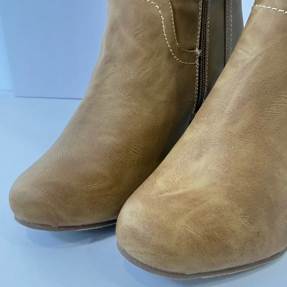 Tan Knee-High Women's distressed Boots